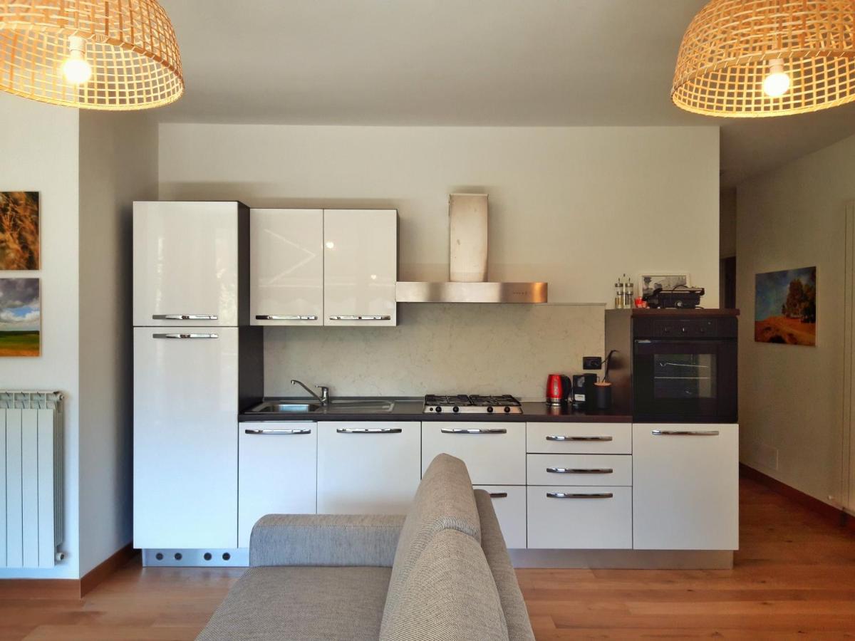 Lake View Gateway - By Myhomeincomo Argegno Exteriör bild